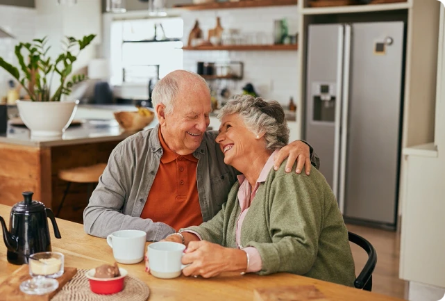 Senior couple who learned about cataract surgery on our Cataract Surgery Patient Education hub.