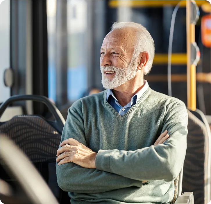 A senior man who received cataract surgery without kickbacks.