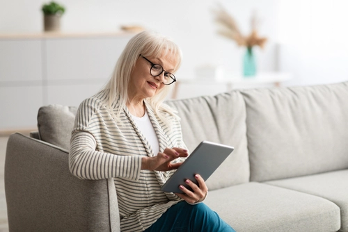 Differences Between Presbyopia and Cataracts